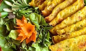品尝Tra Que蔬菜村的特色菜