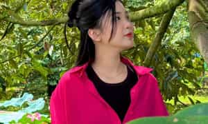 Không chỉ vườn rộng, thoáng mát; nơi đây còn có đa dạng các loại sầu riêng để du khách thỏa sức check-in, thưởng thức.