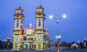 Tòa Thánh Tây Ninh là công trình kiến trúc độc đáo bậc nhất