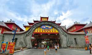 Cổng vào Khu vui chơi Sun World Quảng Ninh