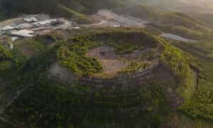 南卡尔火山(Nam Kar Volcano)位于Krong No地区,与Dak Glong区接壤,被认为是最美丽的火山之一,也是最年轻的五个年轻的地质公园之一。