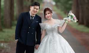 매일 수백 년 된 수백 년이 항상 많은 관광객들이 존경하고 체크인 할 수 있습니다.