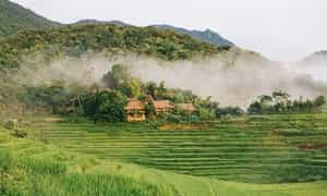 Bản Kho Mường Pù Luông nằm trong Khu bảo tồn thiên nhiên Pù Luông.