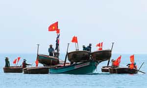 渔民热情劳动的图片