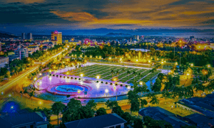 在省的胡志明广场的美丽风景