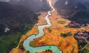 Vùng đất này có núi non, sông nước, thung lũng đẹp mê hồn.