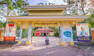 Cổng vào đền thờ Bác Hồ.