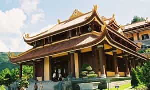寺院建筑充满东方佛教文化