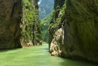 Khám Phá Hẻm Khau Vai: Vẻ Đẹp Hoang Sơ Giữa Lòng Hà Giang