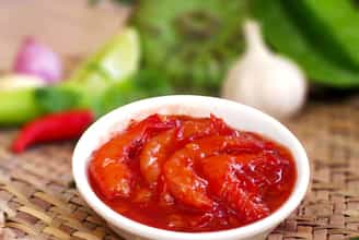 Mắm Tôm Chua Huế: Hương Vị Đậm Đà, Món Quà Đặc Sản Không Thể Bỏ Qua