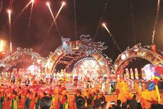 Hòa Mình Vào Lễ Hội Carnaval Hạ Long Đầy Sắc Màu – Bạn Đã Sẵn Sàng Chưa?