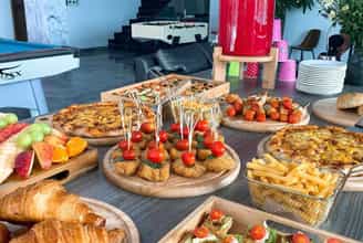 Bùng Nổ Vị Giác: Trải Nghiệm Pizza & Burger Đúng Điệu Tại C Cuisine Pizza & Burger