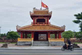 Cùng Khám Phá Phu Văn Lâu – Di Tích Từng Ghi Dấu Thời Kỳ Vàng Son Của Huế