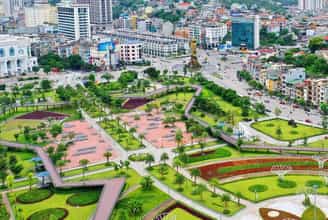 Tận Hưởng Không Gian Xanh Mát Tại Công Viên Hoa Hạ Long
