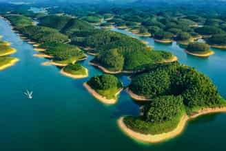 Thac Ba Lake: A Peaceful Retreat in Vietnam's Tay Bac Mountains