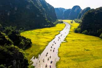 Mê Mẩn Trước Vẻ Đẹp Thơ Mộng của Tam Cốc Ninh Bình