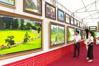 Khám Phá Nét Đẹp Ninh Bình Qua Ống Kính Tại Triển Lãm Ảnh Lễ Hội Hoa Lư