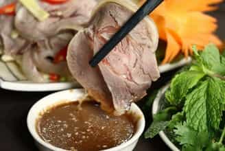 Thịt Dê Ninh Bình: Tinh Hoa Ẩm Thực Cố Đô Đậm Đà Khó Quên