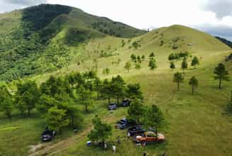 Trekking Trên Đỉnh Phượng Hoàng: Đón Bình Minh Tuyệt Đẹp Giữa Núi Rừng