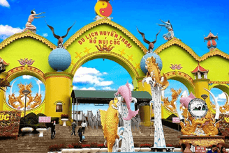 Hồ Núi Cốc Thái Nguyên “Vịnh Hạ Long thu nhỏ”. Nơi cảnh sắc thiên nhiên thơ mộng, hữu tình.