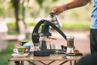 Cà phê miễn phí, view triệu đô – trải nghiệm độc đáo tại Hạ Long