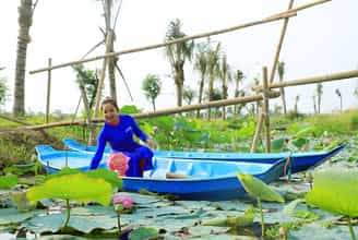Tìm Bình Yên Bên Vườn Cây Và Hồ Nước Ở Mekong Hometown