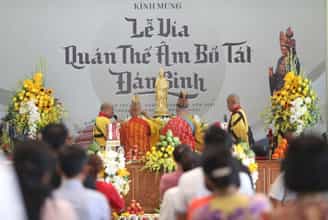 Lễ vía Đức Quán Thế Âm Bồ Tát (Quan Âm xuất gia)