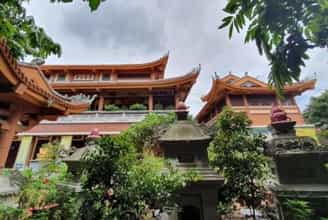 Vẻ Đẹp Linh Thiêng Và Cổ Kính Của Chùa Yên Phú