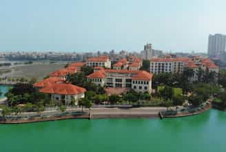 Tận Hưởng Không Gian Sống Đẳng Cấp Tại Diamond Westlake Suites Hà Nội