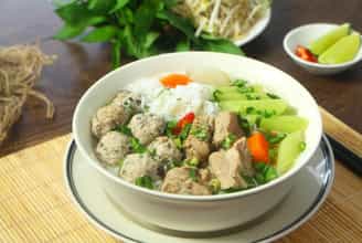 Khám Phá Hương Vị Truyền Thống Của Bún Mọc Tố Như Tại Ninh Bình