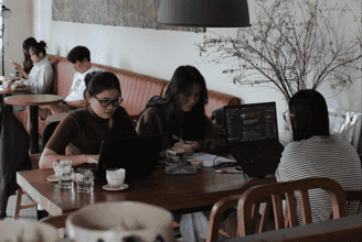 Thưởng Thức Cà Phê Trong Không Gian Bình Dị Tại Nghĩa Cafe