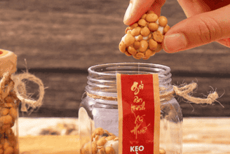 Kẹo Đậu Nành Huế: Thức Quà Ngọt Ngào Giữ Chân Người Lữ Khách