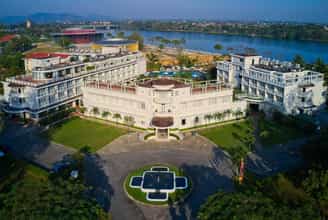 Kiến Trúc Pháp Cổ Hòa Quyện Tiện Nghi Hiện Đại Tại Azerai La Residence