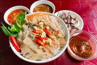 Gợi Ý Ăn Sáng Tại Huế: Quán Bún Mắm Nêm Mệ Thảo Đậm Đà Hương Vị