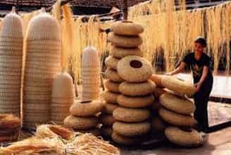 Dạo bước ở Làng nghề đan lát Bao La Bao La: Hành trình đan cài kỷ niệm