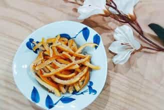 Mứt Vỏ Thanh Trà – Món Quà Nhỏ Mang Hương Huế Dịu Êm