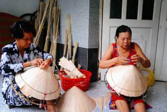 Làng Nghề Chằm Nón Long Hồ: Nơi Gìn Giữ Hồn Quê Giữa Nhịp Sống Hiện Đại