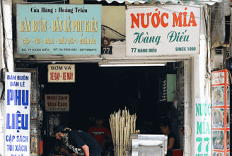 Nước Mía 77 Hàng Điếu: Ba Thập Kỷ Giữ Vẹn Hương Vị Truyền Thống Ở Phố Cổ