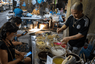 Ghé Chợ Thành Công B Ăn Ly Chè Thập Cẩm 15k Từng Lên Sóng Màn Ảnh Nhỏ