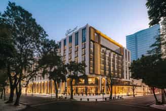 Fairmont Hanoi: Sự Hòa Quyện Tinh Tế Giữa Di Sản Và Tiện Nghi