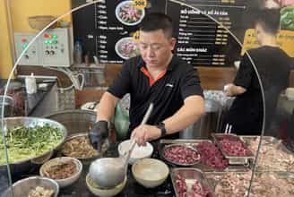 Quán Thanh Béo 36 Nguyễn Du: Bát Phở Cơm Nguội Đánh Thức Ký Ức Thời Bao Cấp.