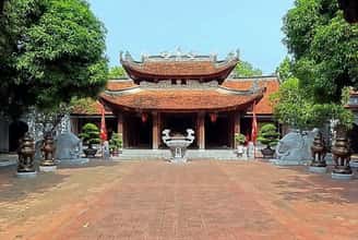 Relics of Do Dai Bui Cam Ho Temple