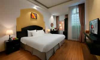 Phong 002