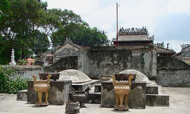 Di tích Lăng mộ Trịnh Hoài Đức