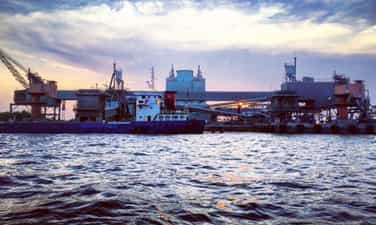 Cảng biển Tân Lập