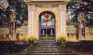 Đình làng cổ Hà Thượng