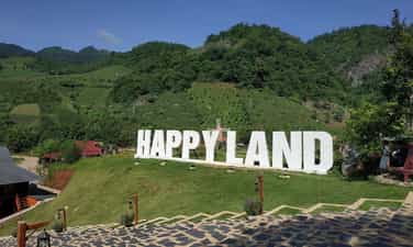 Mộc Châu Happy Land.