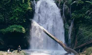 了解河江省鲜为人知的野生瀑布 Khau Lan