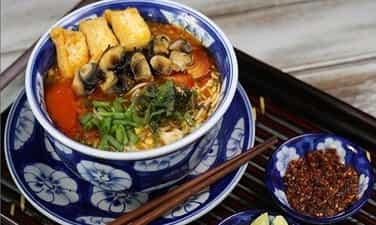 TỪ PHỐ CỔ VẪN PHẢI ĐẾN ĂN BÚN ỐC GIA TRUYỀN NGÕ 140 GIẢNG VÕ #HNP