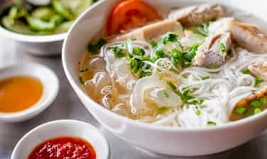 Đi Tàu Hỏa Ra Nha Trang Ăn Bún Cá Sứa Chợ Đầm Ngon Nhất Nhì Nha Trang T1